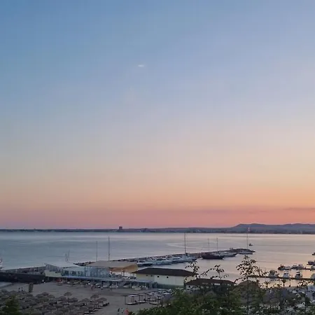 Dolce Ii Waterfront Aura Sea View Luxury *